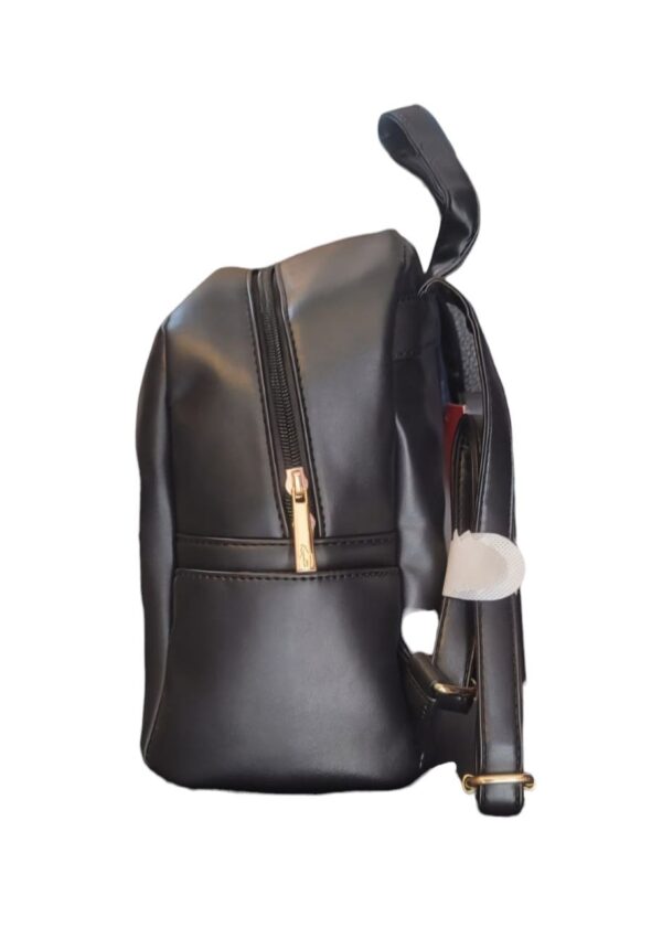 Mochila HPC Polo 1031# – Negra con Detalles Dorados | Estilo Elegante y Urbano - Image 2