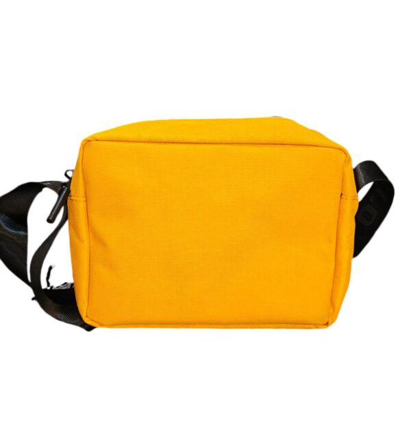 Bandolera HPC Polo Unisex – Color Mostaza con Correa Ancha - Image 2