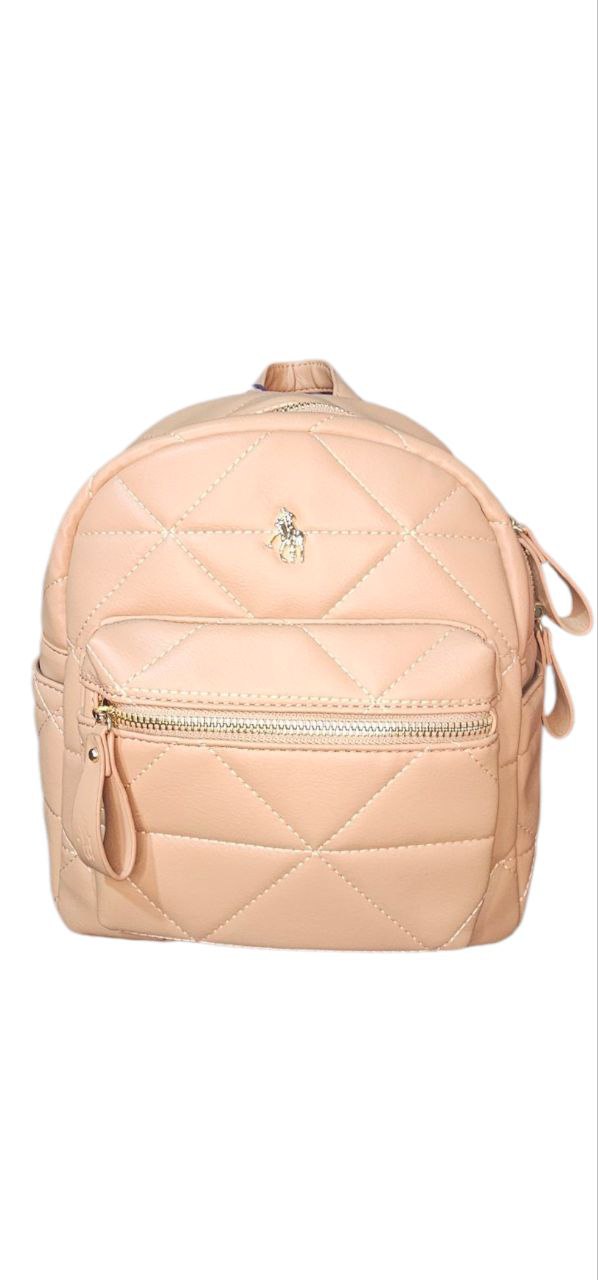 Mochila HPC Polo 974# – Color Camel con Detalles Dorados | Estilo Casual y Elegante