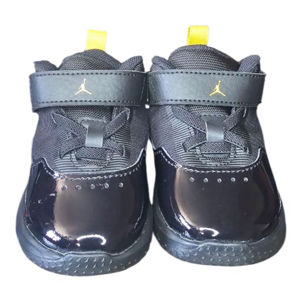 Jordan Stay Loyal 3 TD Black/Yellow – Talla 10 MX / 4C USA / 19.5 EUR (Caja de Outlet) - Image 2