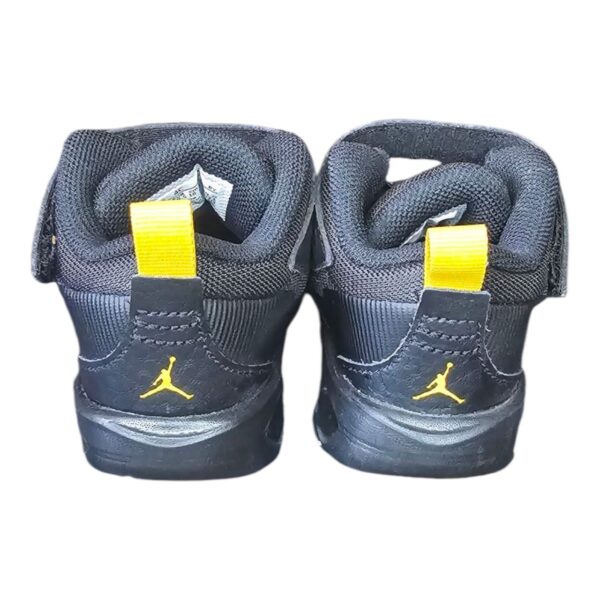 Jordan Stay Loyal 3 TD Black/Yellow – Talla 10 MX / 4C USA / 19.5 EUR (Caja de Outlet) - Image 3