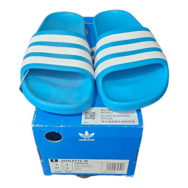Adidas Adilette W Azul Cielo – Talla 22 MX / 5 USA / 37 EUR - Image 2