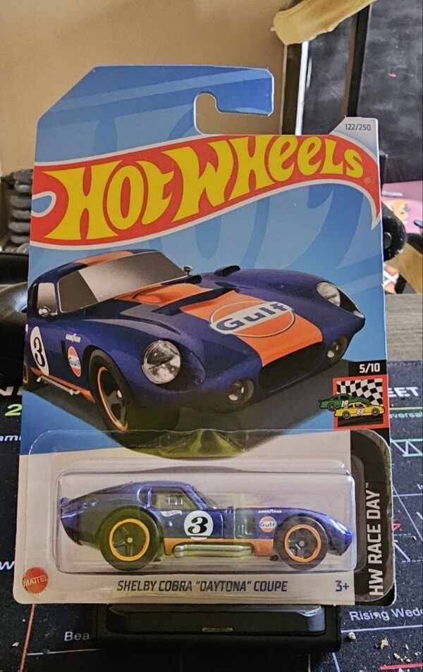 Hot Wheels Shelby Cobra "Daytona" Coupe | HW Race Day | Gulf #3