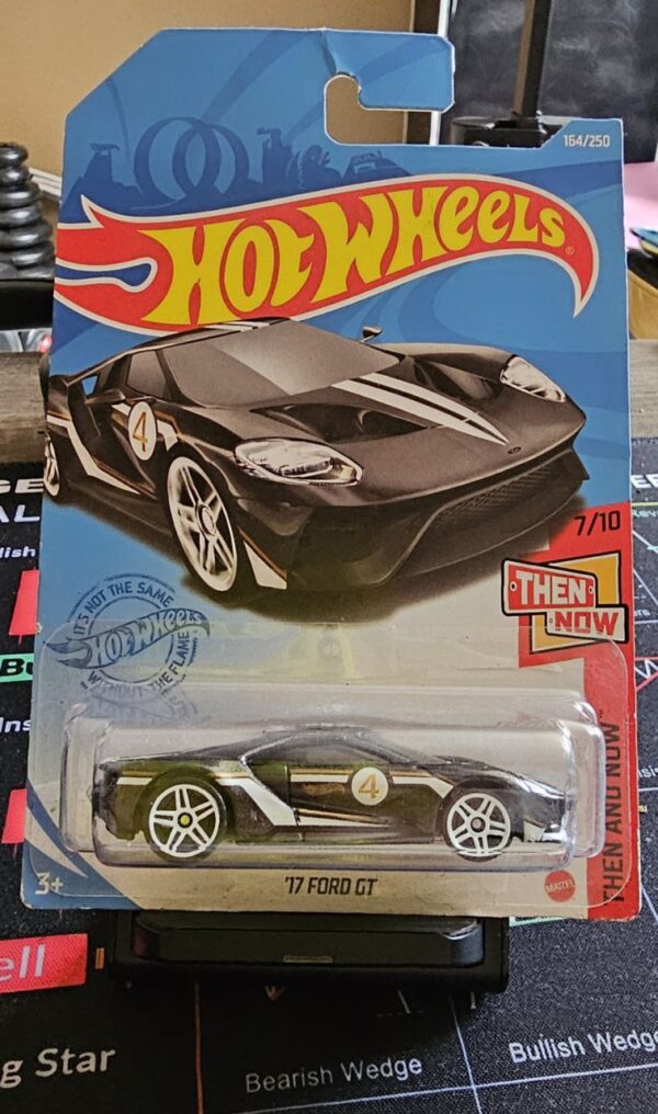 Hot Wheels ’17 Ford GT | Edición Then & Now | Número 4 Negro