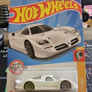 Hot Wheels Nissan R390 GT1 | HW Turbo | Edición Blanca