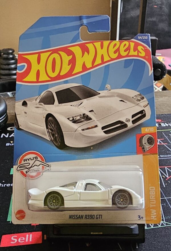 Hot Wheels Nissan R390 GT1 | HW Turbo | Edición Blanca