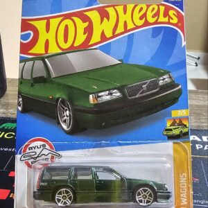 Hot Wheels Volvo 850 Estate – HW Wagons (2/5)