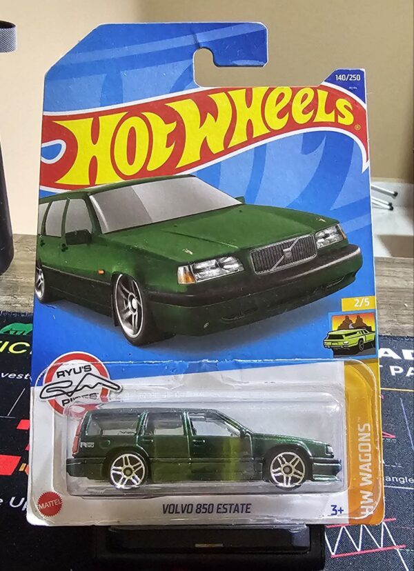 Hot Wheels Volvo 850 Estate – HW Wagons (2/5)
