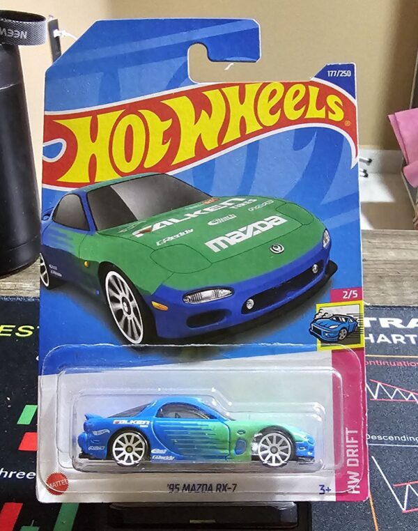 Hot Wheels '95 Mazda RX-7 – HW Drift (2/5)