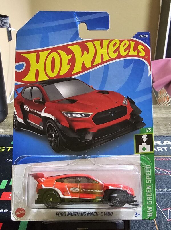 Hot Wheels Ford Mustang Mach-E 1400 – HW Green Speed (1/5)