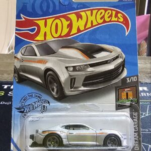hot-wheels-18-copo-camaro-ss-dream-garage