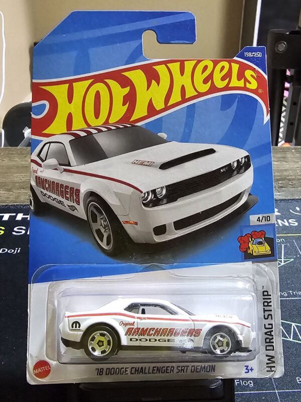 Hot Wheels '18 Dodge Challenger SRT Demon – Ramchargers – HW Drag Strip (4/10)