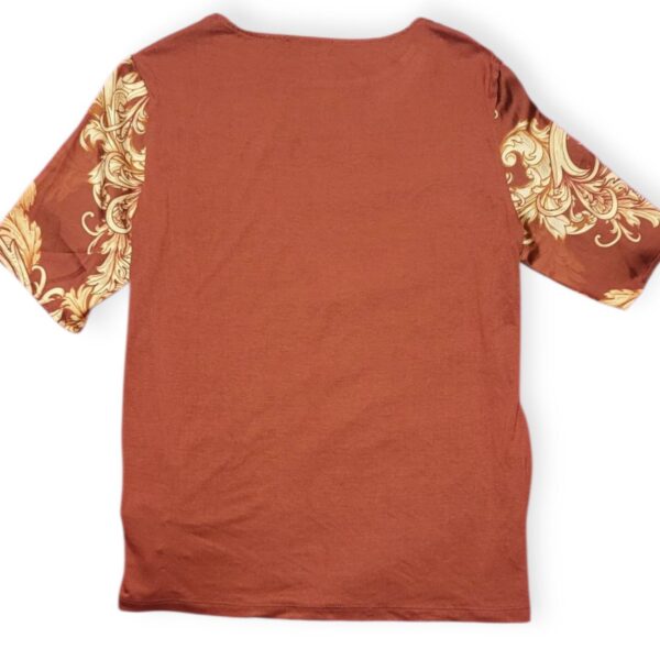 Playera Cortefiel Estampado Barroco Marrón Hombre Talla M | Modelo 6326560 - Image 2